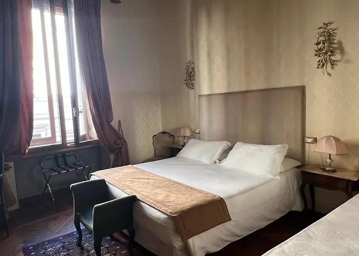 Affreschi Su Roma Luxury B&B